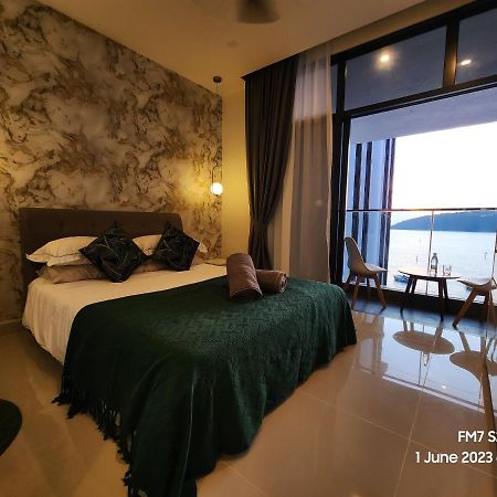 Seaview Luxury Suites At The Shore Kota Kinabalu Exterior photo